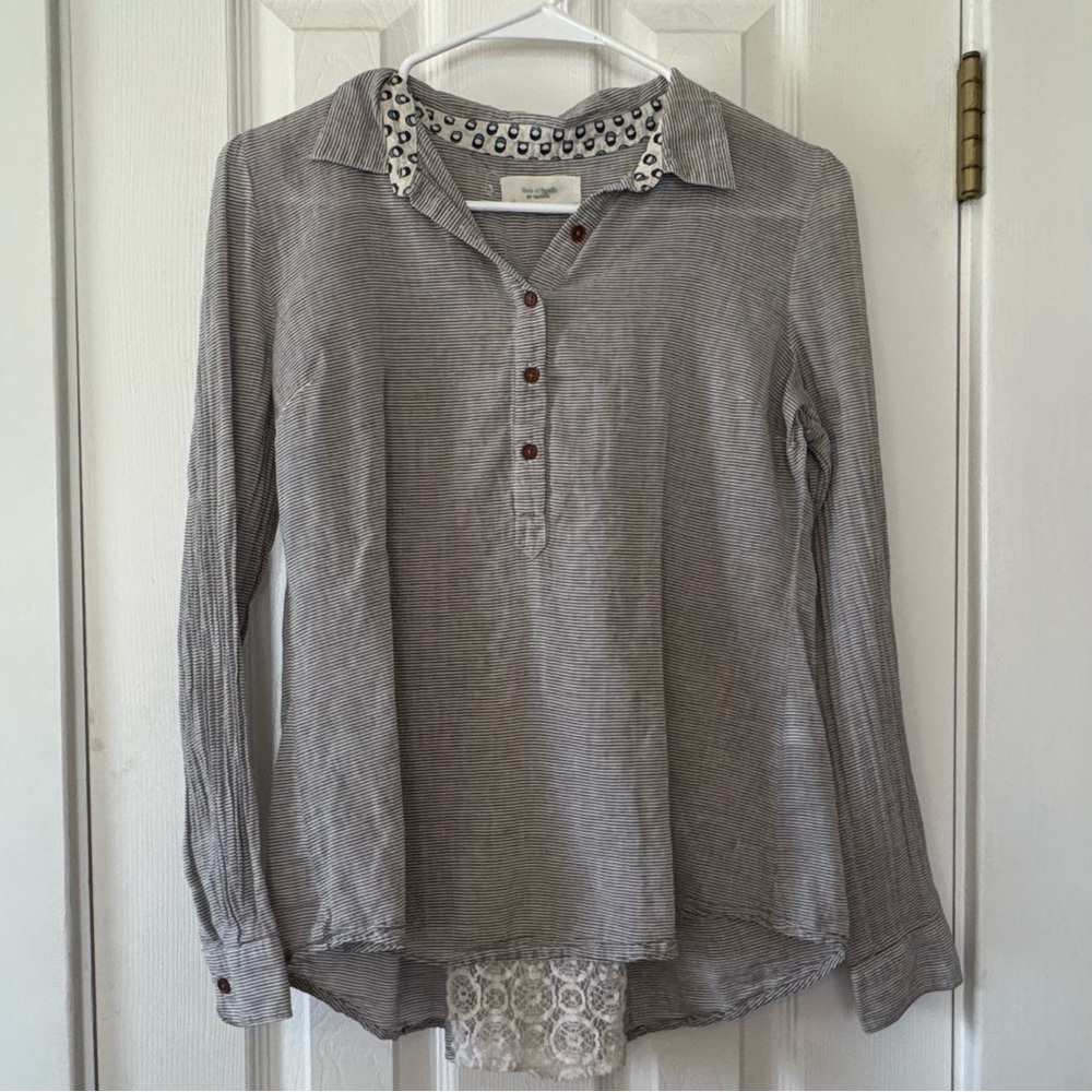 Anthro Birds of Paradis by Trovata Stripe Button Front Blouse Lace Back Size S‎